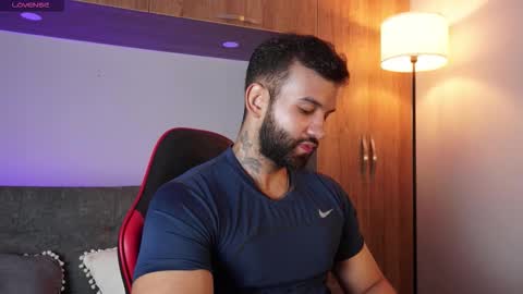 Snapshot of mark_hazze chatting on 01-06-26, 11:51 Mark online show from 01-06-26, 11:51