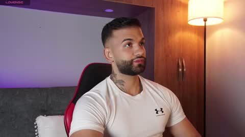 Snapshot of mark_hazze chatting on 01-11-26, 12:15 Mark online show from 01-11-26, 12:15