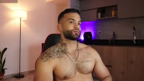 Snapshot of mark_hazze chatting on 01-11-26, 09:42 Mark online show from 01-11-26, 09:42