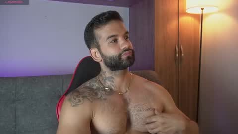 Snapshot of mark_hazze chatting on 02-14-26, 12:18 Mark online show from 02-14-26, 12:18