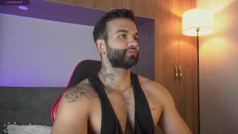 Snapshot of mark_hazze chatting on 02-17-26, 11:55 Mark online show from 02-17-26, 11:55