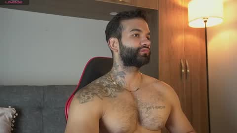 Snapshot of mark_hazze chatting on 02-23-26, 01:14 Mark online show from 02-23-26, 01:14