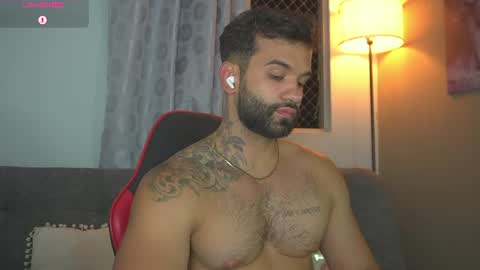 Snapshot of mark_hazze chatting on 07-25-26, 01:25 Mark online show from 07-25-26, 01:25
