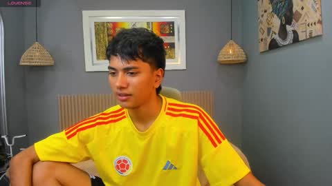 Snapshot of markbowie chatting on 09-11-25, 02:50 markbowie online show from 09-11-25, 02:50