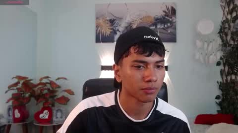 Snapshot of markbowie chatting on 09-13-25, 05:13 markbowie online show from 09-13-25, 05:13