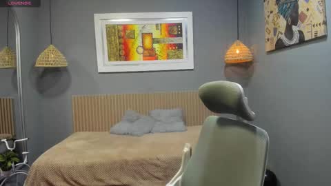 Snapshot of markbowie chatting on 09-17-25, 11:23 markbowie online show from 09-17-25, 11:23