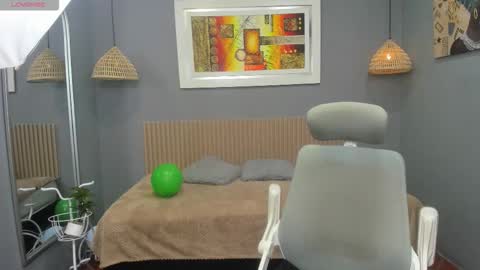 Snapshot of markbowie chatting on 09-19-25, 11:55 markbowie online show from 09-19-25, 11:55