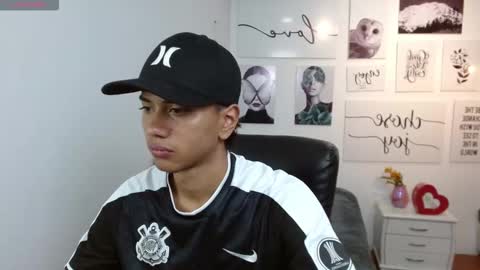 Snapshot of markbowie chatting on 09-21-25, 02:51 markbowie online show from 09-21-25, 02:51