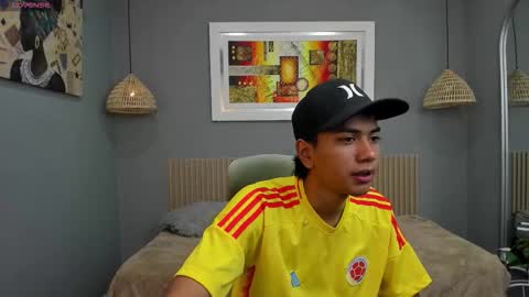 Snapshot of markbowie chatting on 10-02-25, 02:13 markbowie online show from 10-02-25, 02:13