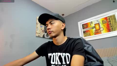 Snapshot of markbowie chatting on 10-03-25, 11:29 markbowie online show from 10-03-25, 11:29