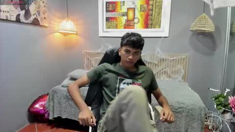 Snapshot of markbowie chatting on 10-15-25, 11:54 markbowie online show from 10-15-25, 11:54