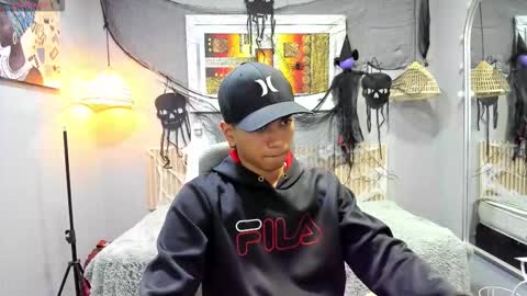 Snapshot of markbowie chatting on 10-20-25, 12:38 markbowie online show from 10-20-25, 12:38