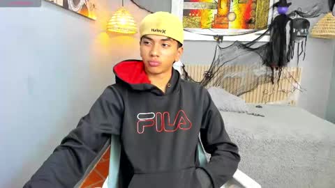 Snapshot of markbowie chatting on 10-29-25, 11:45 markbowie online show from 10-29-25, 11:45