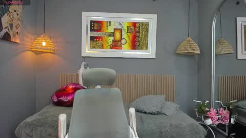 Snapshot of markbowie chatting on 11-07-25, 11:43 markbowie online show from 11-07-25, 11:43