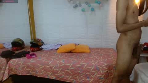 Snapshot of markbowie chatting on 11-15-25, 09:43 markbowie online show from 11-15-25, 09:43