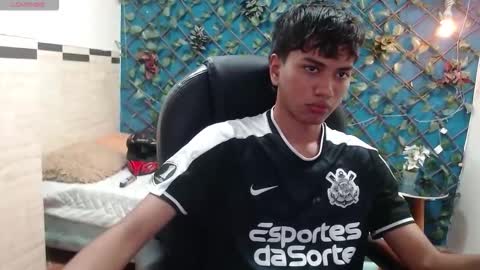 Snapshot of markbowie chatting on 11-20-25, 02:39 markbowie online show from 11-20-25, 02:39