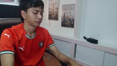 Snapshot of markbowie chatting on 11-30-25, 02:21 markbowie online show from 11-30-25, 02:21