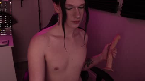 Mark online show from 02-08-25, 07:59