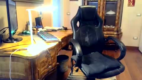 Snapshot of markmarkmark00 chatting on 03-03-25, 05:07 markmarkmark00 online show from 03-03-25, 05:07