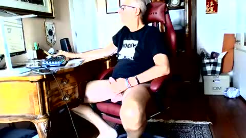 markmarkmark00 online show from 06-18-26, 08:03
