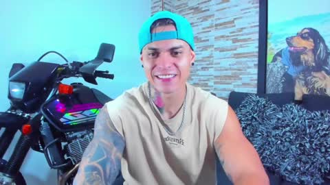 Snapshot of marko_toro__ chatting on 12-14-24, 04:34 Sebastian online show from 12-14-24, 04:34