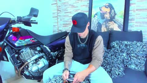 Snapshot of marko_toro__ chatting on 12-17-24, 03:17 Sebastian online show from 12-17-24, 03:17