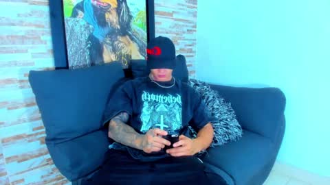 Snapshot of marko_toro__ chatting on 01-01-25, 06:37 Sebastian online show from 01-01-25, 06:37