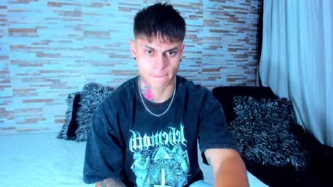 Snapshot of marko_toro__ chatting on 01-08-25, 04:34 Sebastian online show from 01-08-25, 04:34