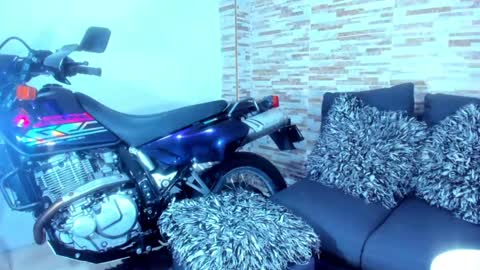 Snapshot of marko_toro__ chatting on 01-12-25, 11:26 Sebastian online show from 01-12-25, 11:26