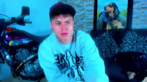 Snapshot of marko_toro__ chatting on 02-09-25, 11:58 Sebastian online show from 02-09-25, 11:58