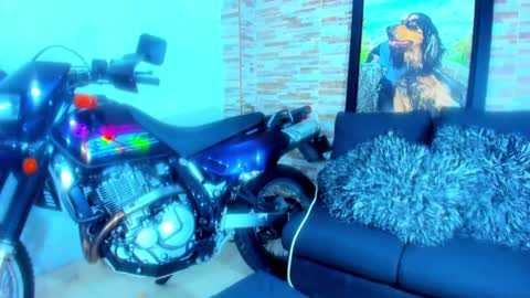 Snapshot of marko_toro__ chatting on 02-10-25, 05:19 Sebastian online show from 02-10-25, 05:19