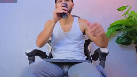 Snapshot of markoss_miles chatting on 08-01-26, 12:04 Markos online show from 08-01-26, 12:04