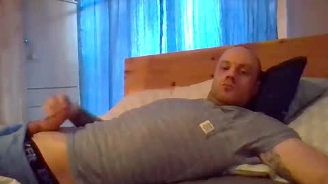 Snapshot of markus_7 chatting on 02-10-25, 01:44 markus_7 online show from 02-10-25, 01:44