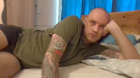 Snapshot of markus_7 chatting on 09-14-25, 01:43 markus_7 online show from 09-14-25, 01:43