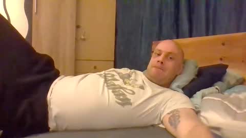 Snapshot of markus_7 chatting on 11-15-25, 07:43 markus_7 online show from 11-15-25, 07:43