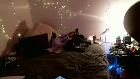 Snapshot of markymark101825061 chatting on 12-20-24, 03:03 markymark101825061 online show from 12-20-24, 03:03