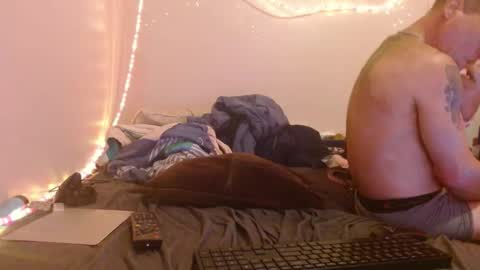 Snapshot of markymark101825061 chatting on 01-29-25, 01:37 markymark101825061 online show from 01-29-25, 01:37