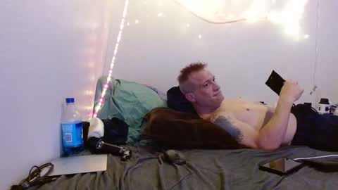 Snapshot of markymark101825061 chatting on 02-14-25, 07:49 markymark101825061 online show from 02-14-25, 07:49