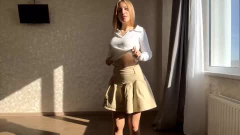 Olivia online show from 11-04-25, 10:03