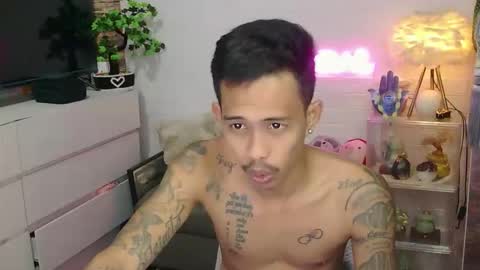 Snapshot of marlmoreno10 chatting on 04-17-26, 12:35 marlmoreno10 online show from 04-17-26, 12:35