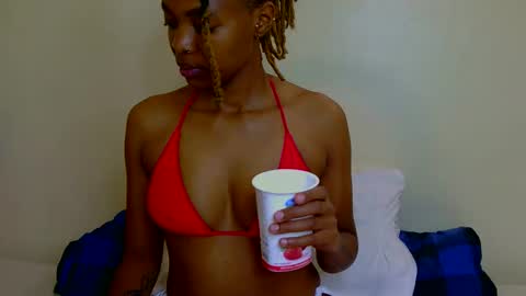 Snapshot of marly_babe chatting on 03-12-26, 03:23 Marly online show from 03-12-26, 03:23