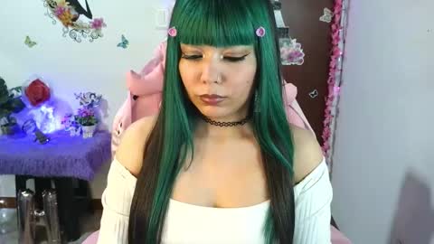 Snapshot of maron_baez chatting on 03-17-26, 06:28 maron online show from 03-17-26, 06:28