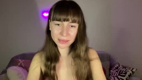 Snapshot of maroonaaa chatting on 09-12-25, 01:55 Mary online show from 09-12-25, 01:55