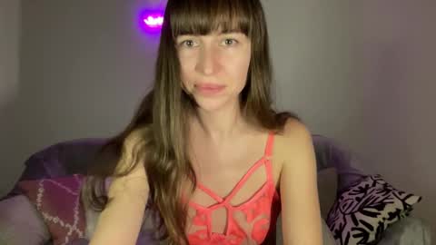 Snapshot of maroonaaa chatting on 09-26-25, 02:32 Mary online show from 09-26-25, 02:32