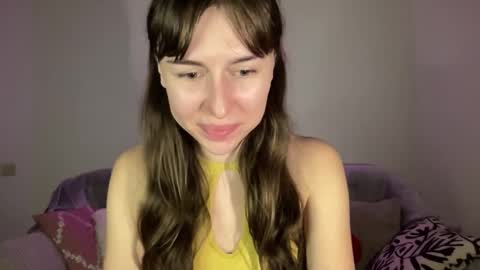 Snapshot of maroonaaa chatting on 10-05-25, 02:59 Mary online show from 10-05-25, 02:59