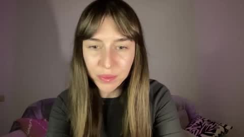 Snapshot of maroonaaa chatting on 10-21-25, 03:46 Mary online show from 10-21-25, 03:46