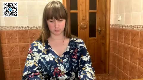 Snapshot of maroonmoon_ chatting on 09-10-25, 07:36 Miriam online show from 09-10-25, 07:36