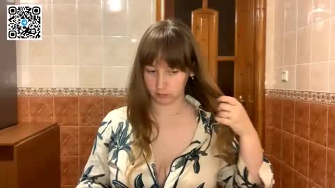 Snapshot of maroonmoon_ chatting on 10-09-25, 07:34 Miriam online show from 10-09-25, 07:34