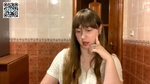 Snapshot of maroonmoon_ chatting on 10-10-25, 07:46 Miriam online show from 10-10-25, 07:46