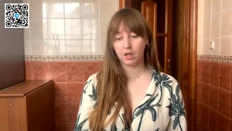 Snapshot of maroonmoon_ chatting on 10-17-25, 09:34 Miriam online show from 10-17-25, 09:34